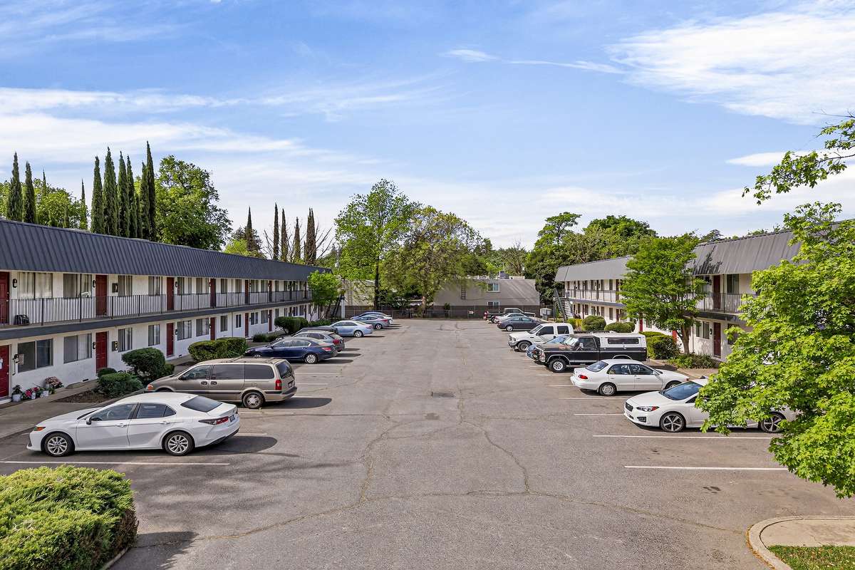 Warner Apartments - Chico, CA Apartments